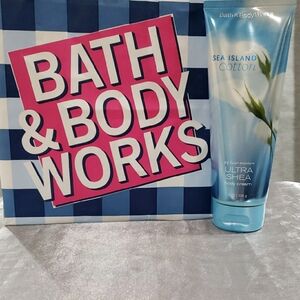 Bath & Body Works Sea Island Cotton Body Cream - Blue